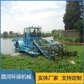 Automatic mowing boat