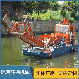 Automatic mowing boat