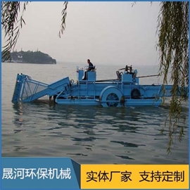 Automatic mowing boat