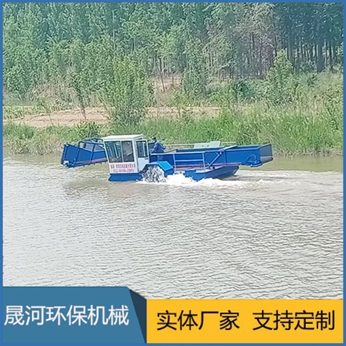 Automatic mowing boat